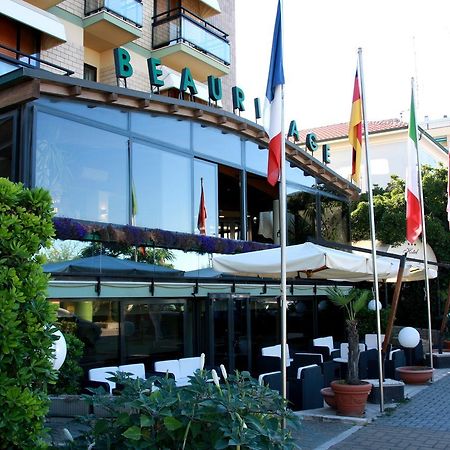 Hotel Beaurivage Fano Exterior photo
