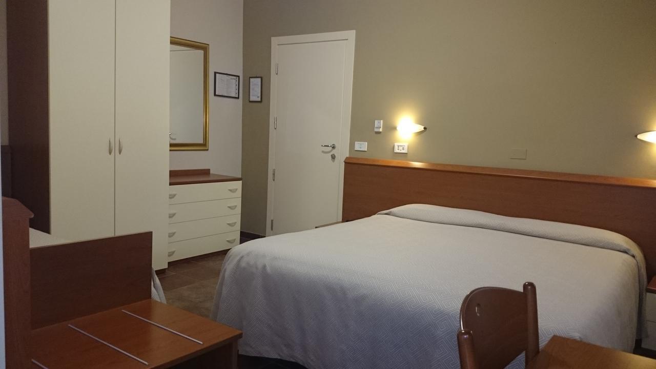 Hotel Beaurivage Fano Room photo
