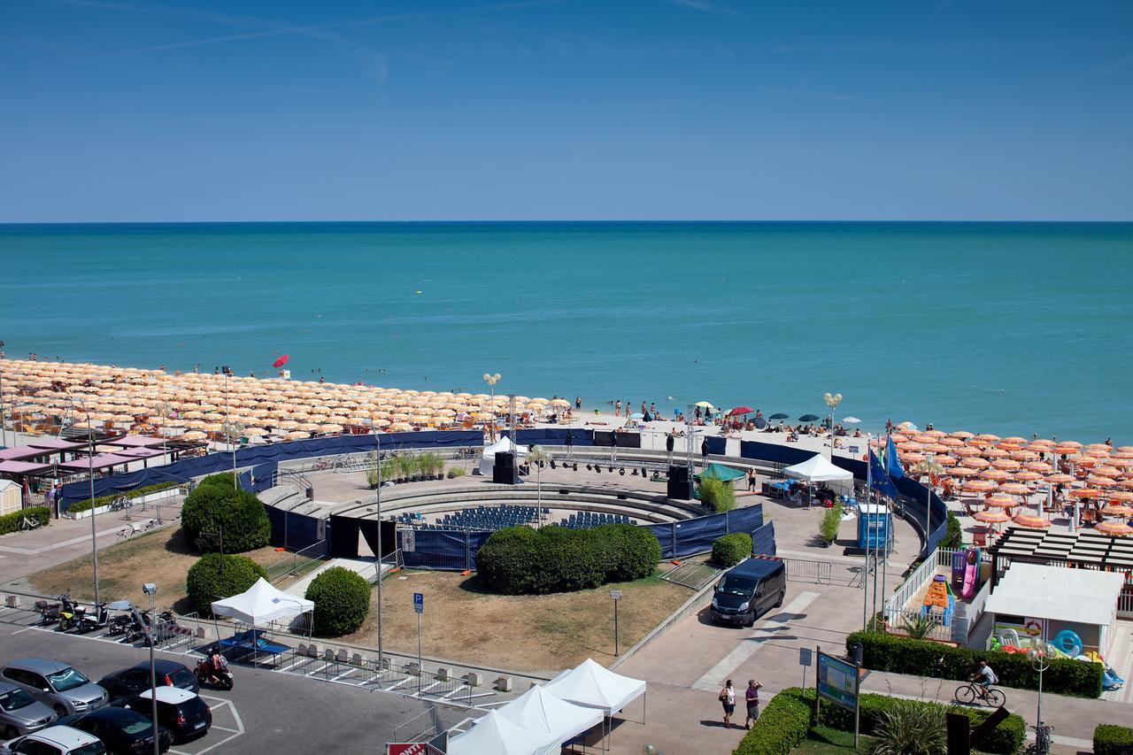 Hotel Beaurivage Fano Exterior photo